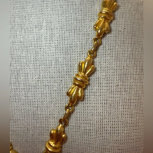 SOLD Vintage. 1972 Mimi Di N - Runway Necklace - Picture 8 of 15